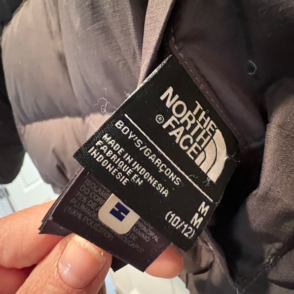 The North Facekids jacket size M 10/12 worn with love. Reversible. - Picture 5 of 6